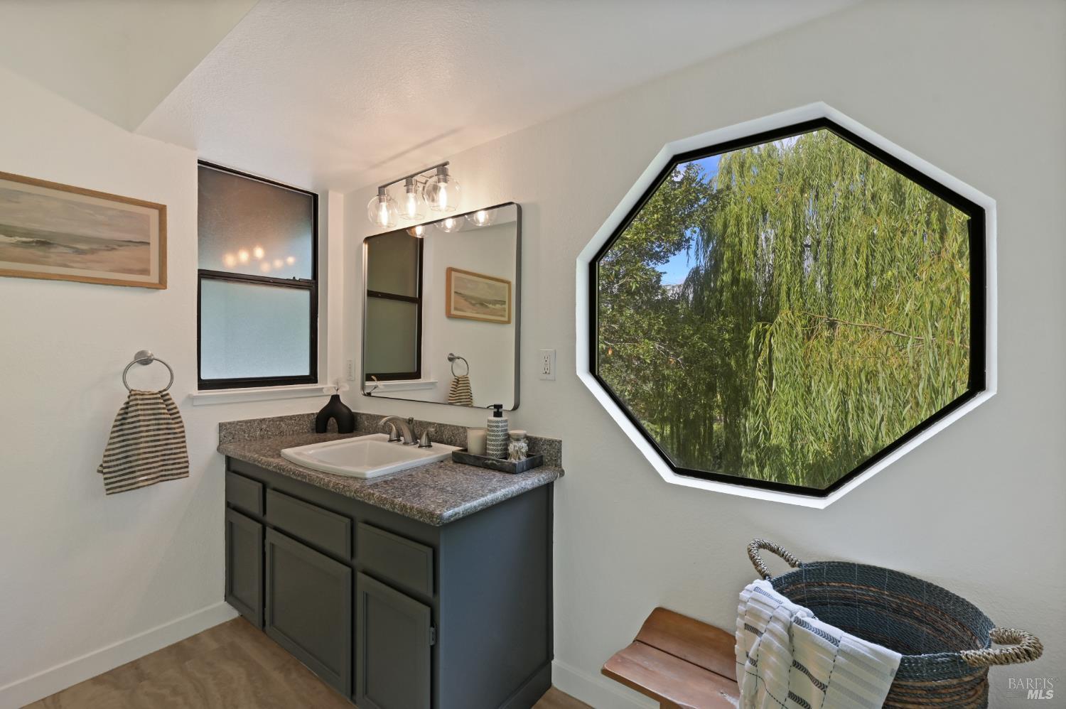 1 Aspen Ct