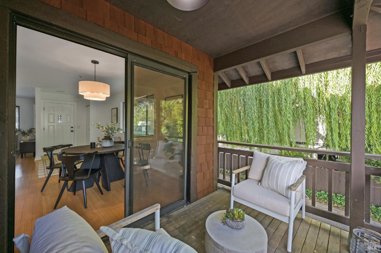 1 Aspen Ct