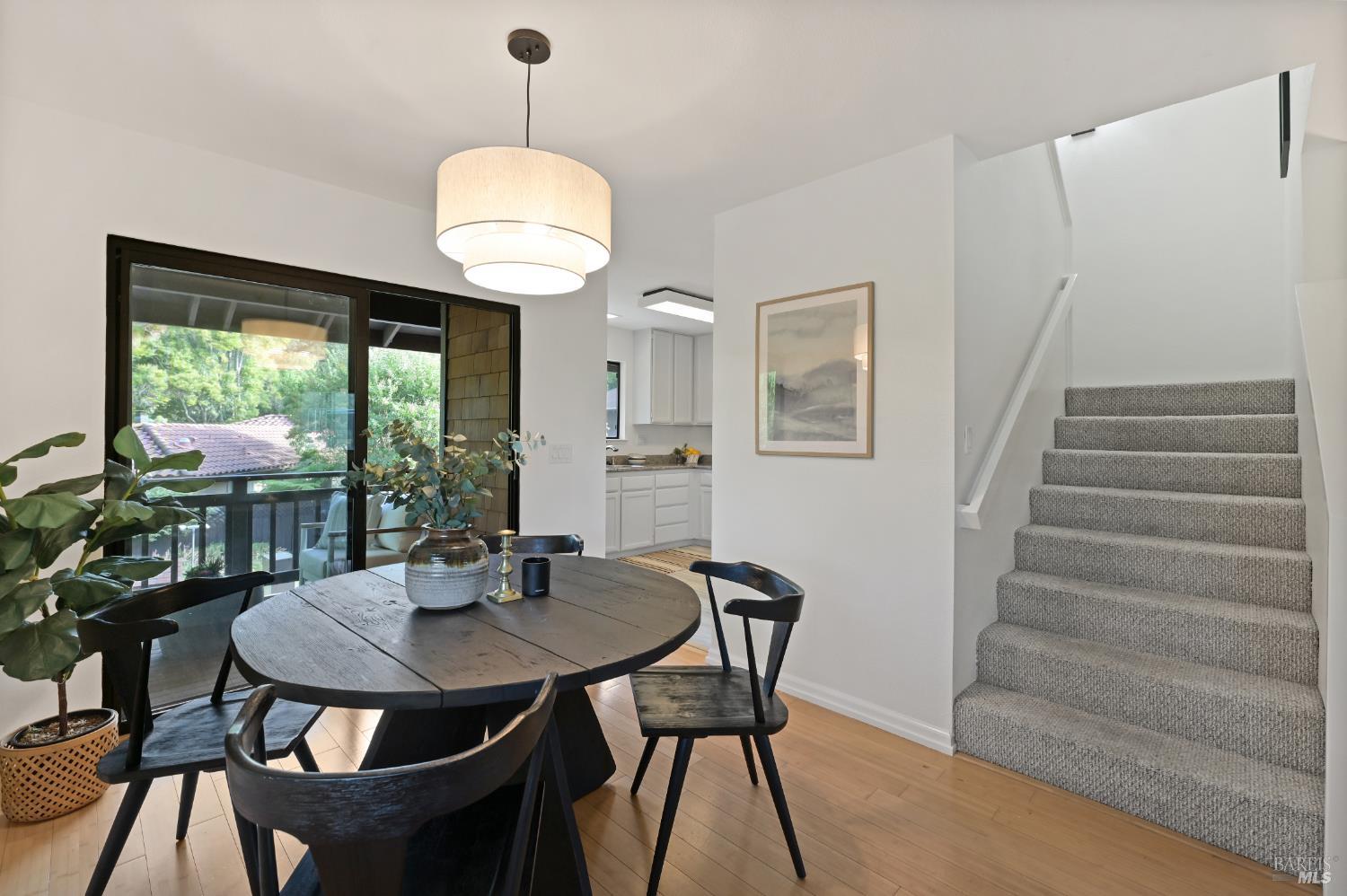 1 Aspen Ct