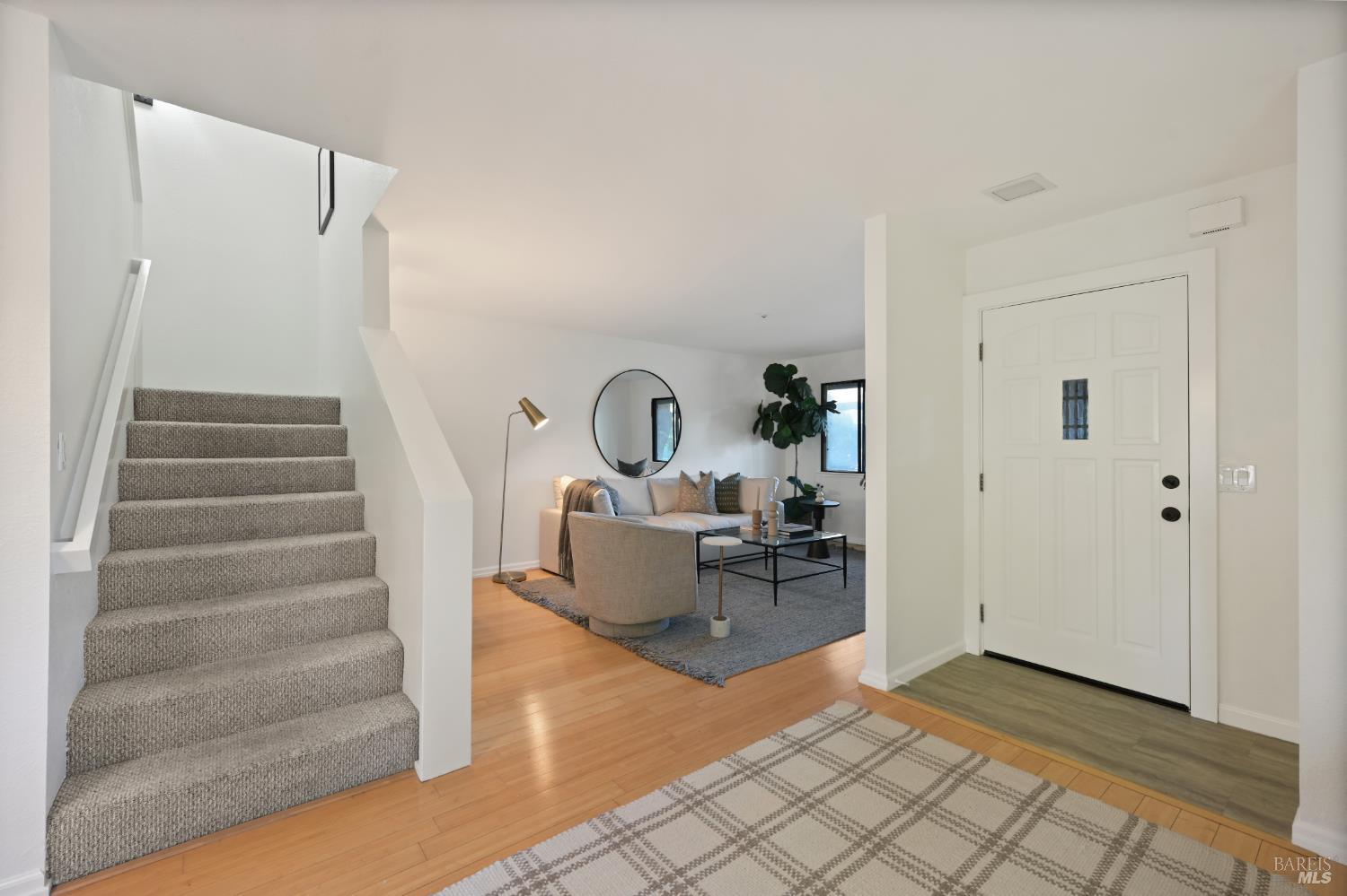 1 Aspen Ct