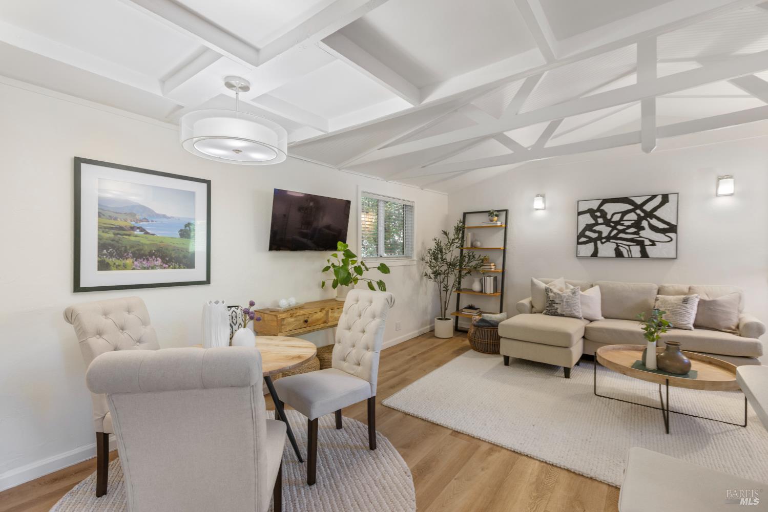 5 Hillside Ave