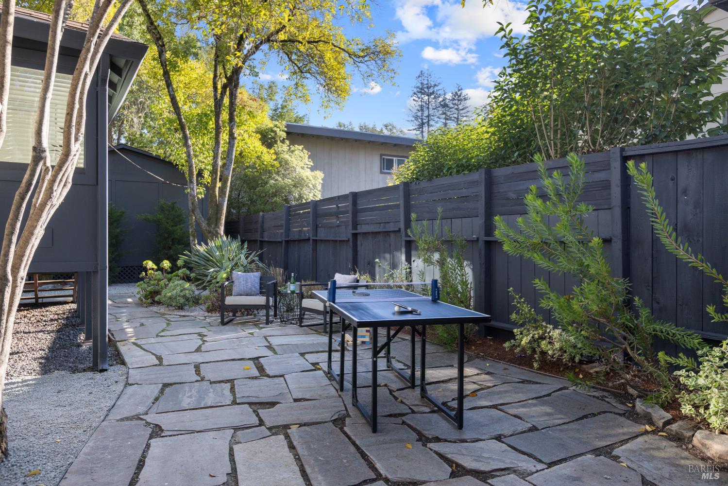 5 Hillside Ave