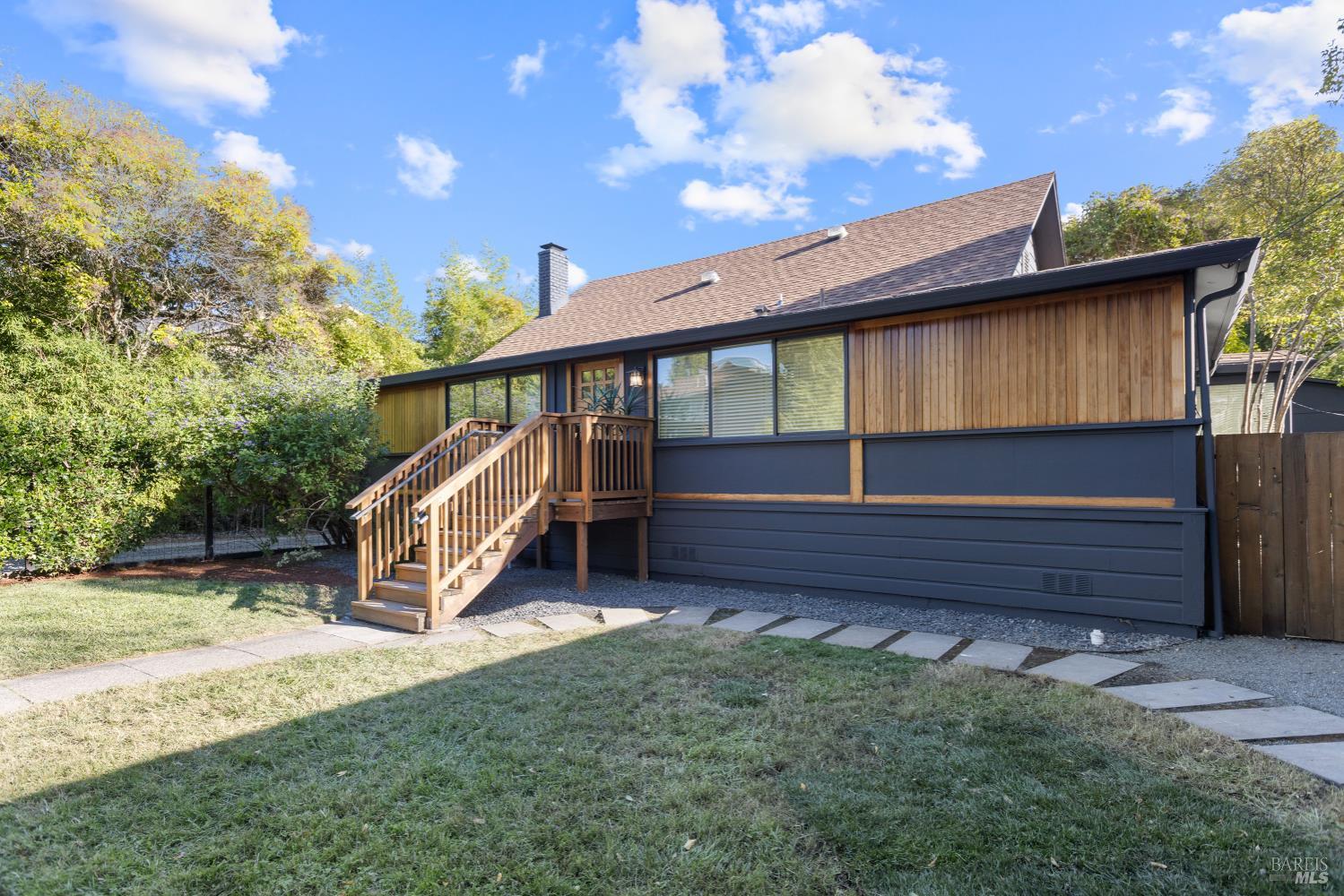 5 Hillside Ave