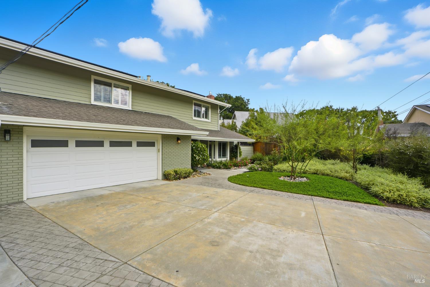 26 Brassie Ct