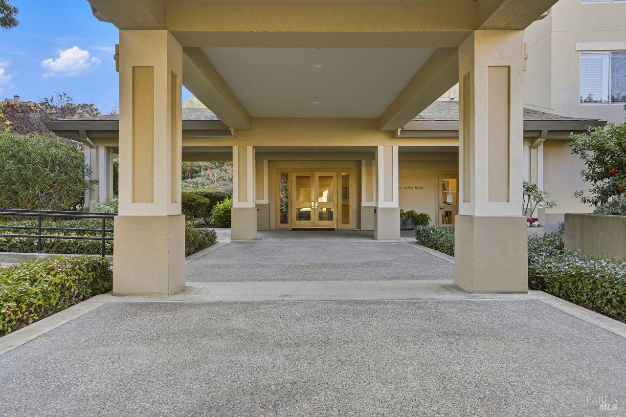 400 Deer Valley Road Unit: #2F