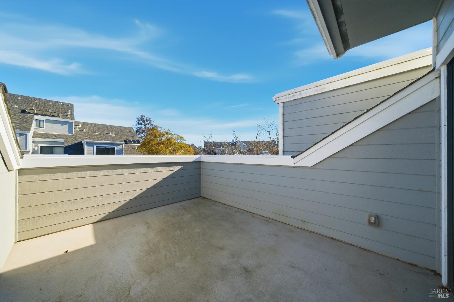 6041 Shelter Bay Avenue