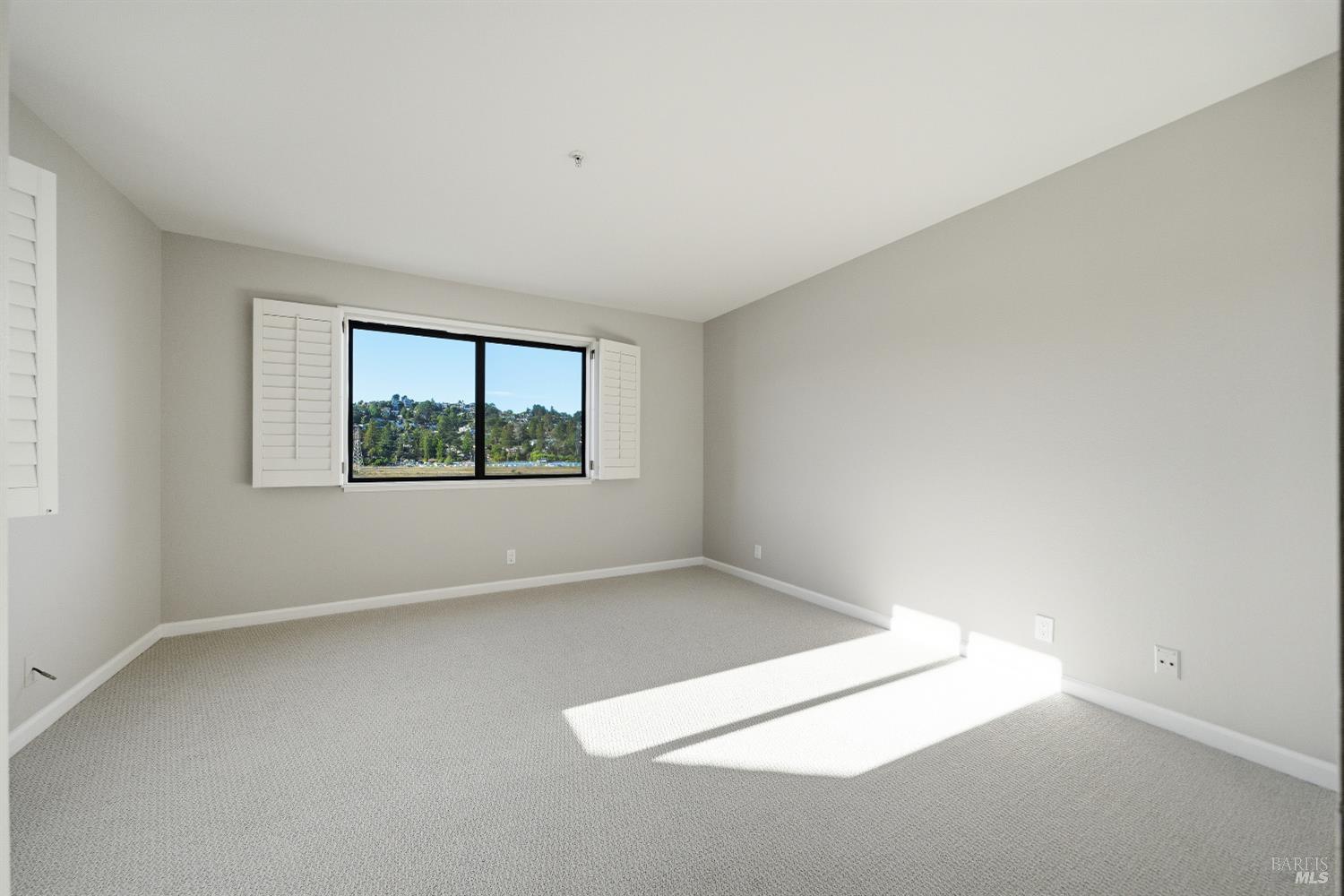 6041 Shelter Bay Avenue