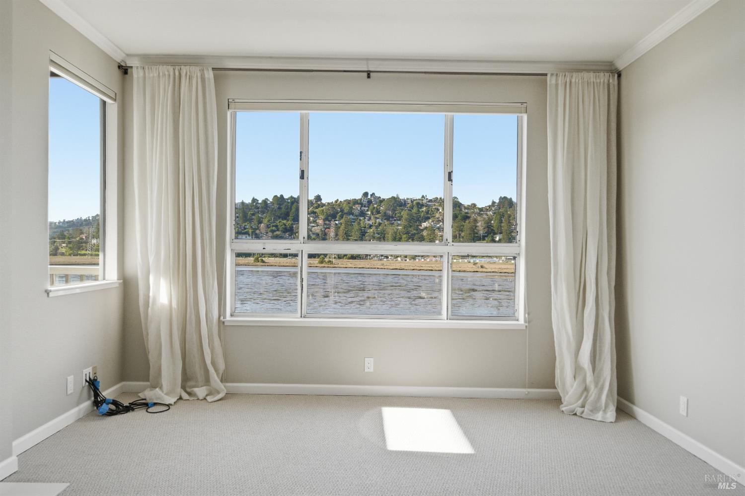 6041 Shelter Bay Avenue