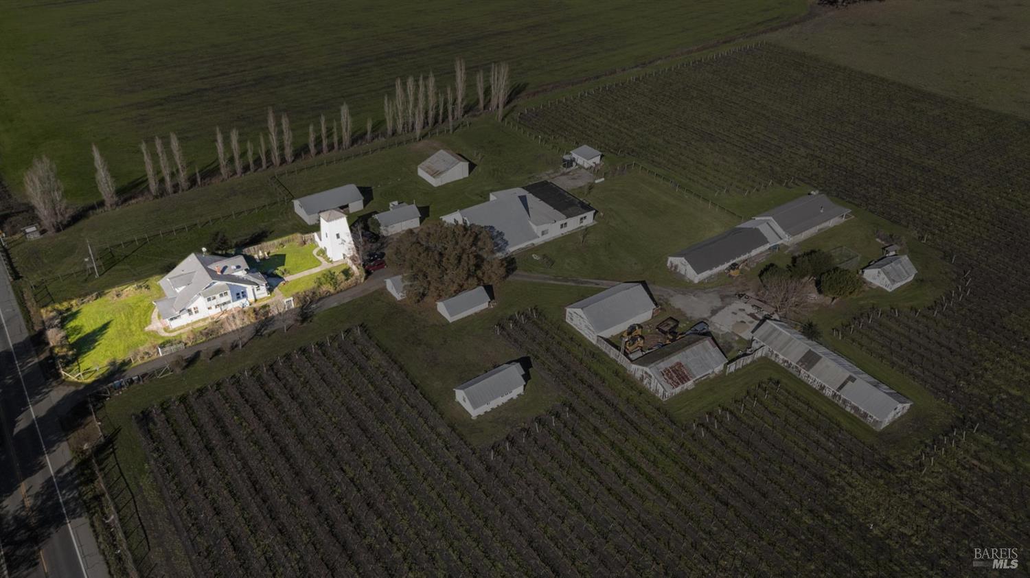 3957 Lakeville Highway