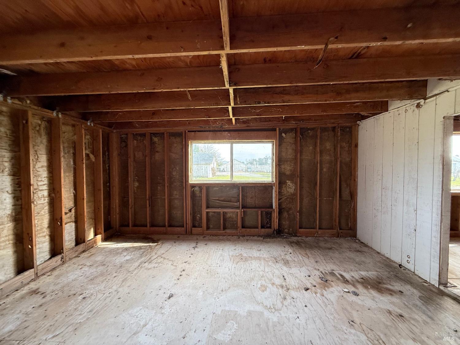 3957 Lakeville Highway