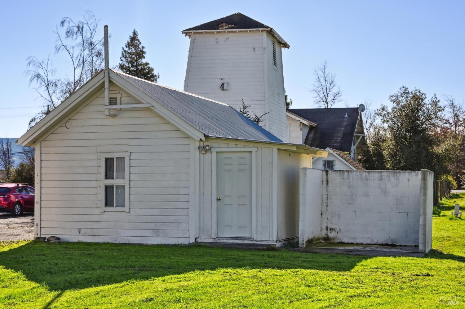 3957 Lakeville Highway