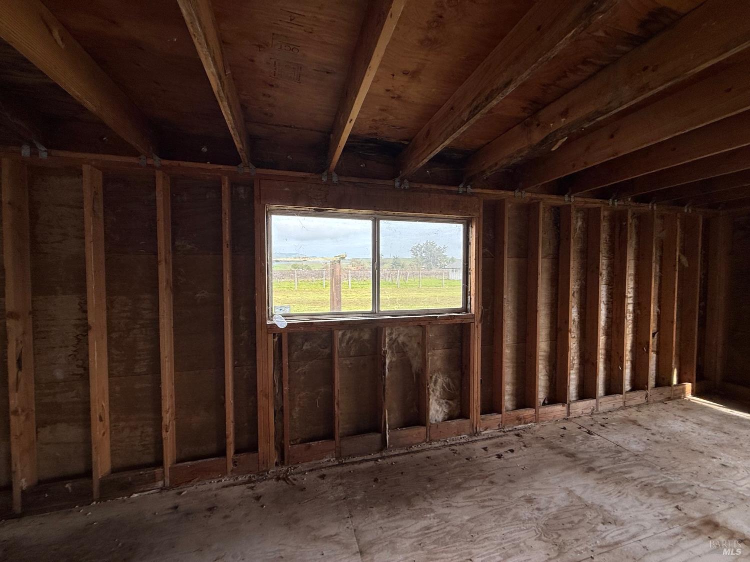 3957 Lakeville Highway