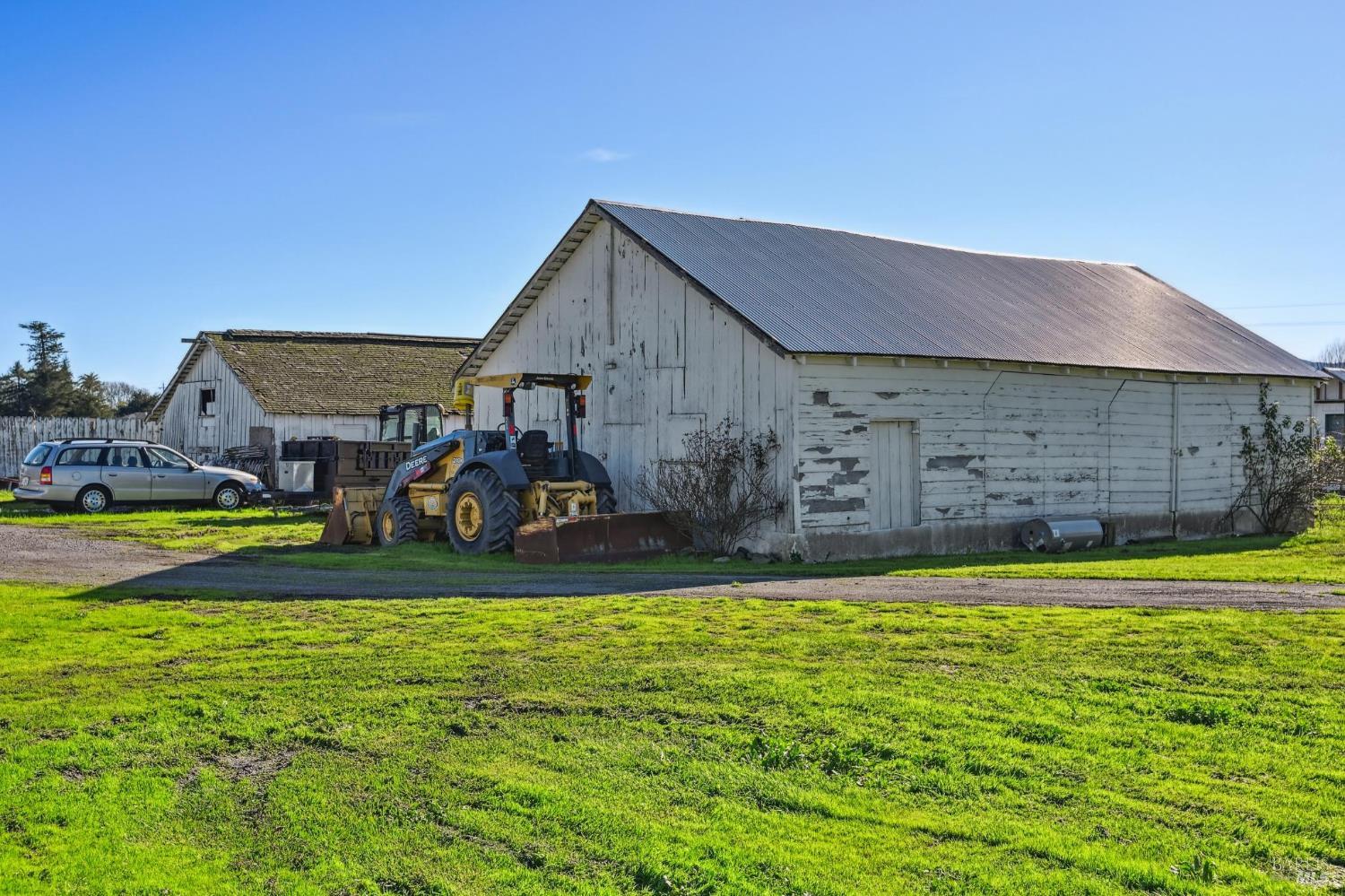 3957 Lakeville Highway