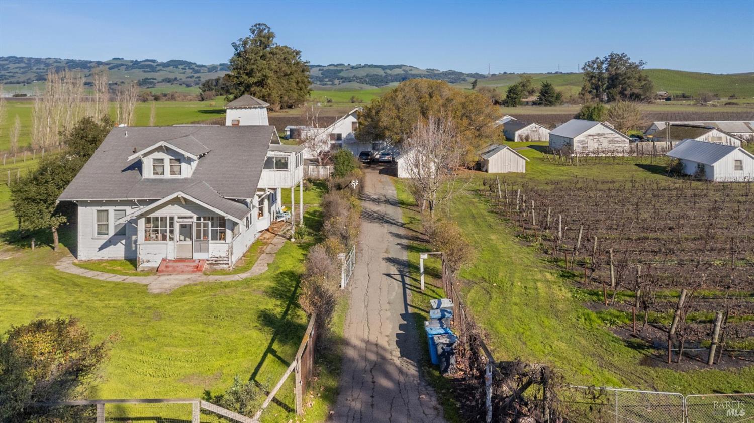 3957 Lakeville Highway