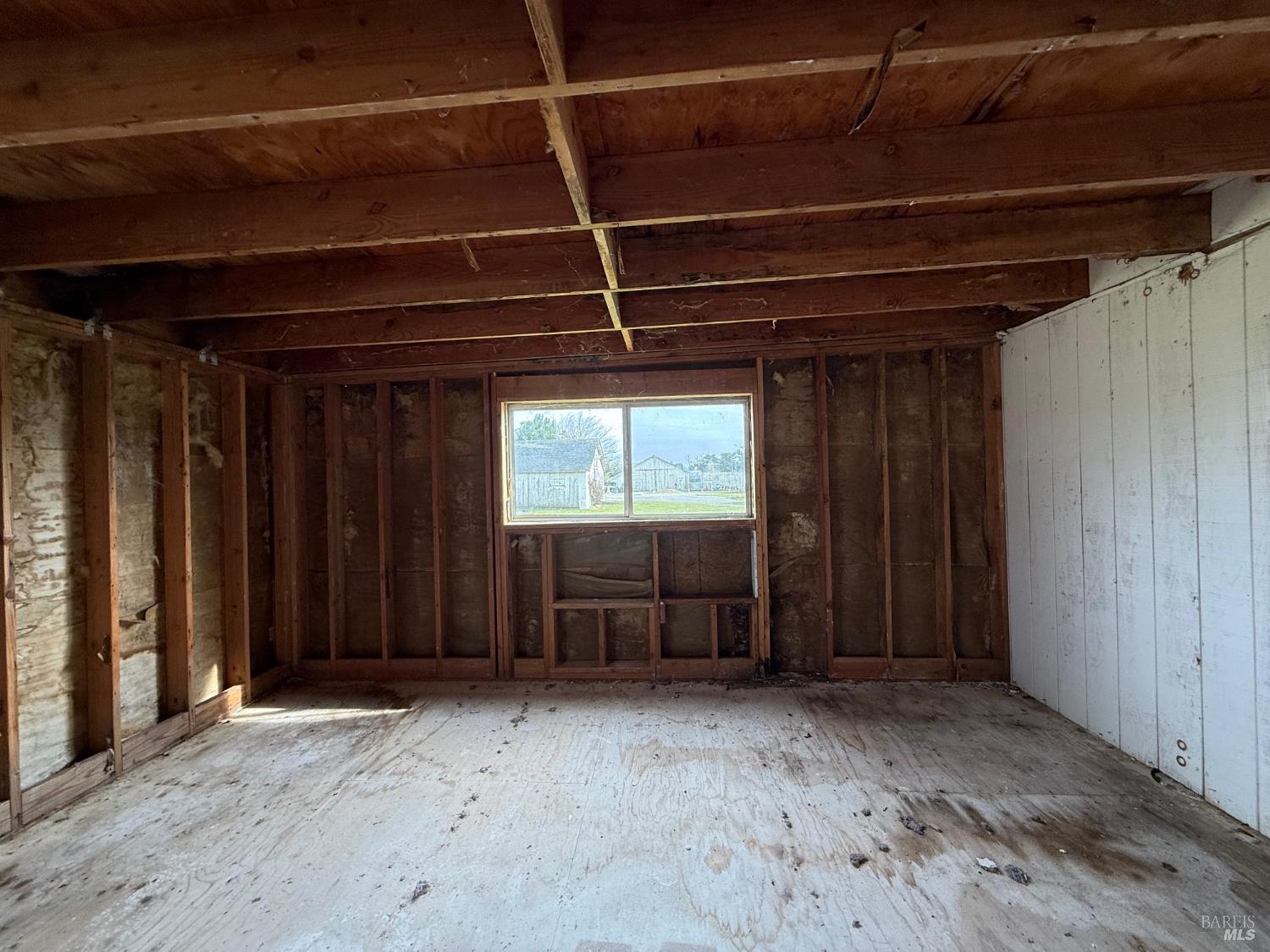 3957 Lakeville Highway