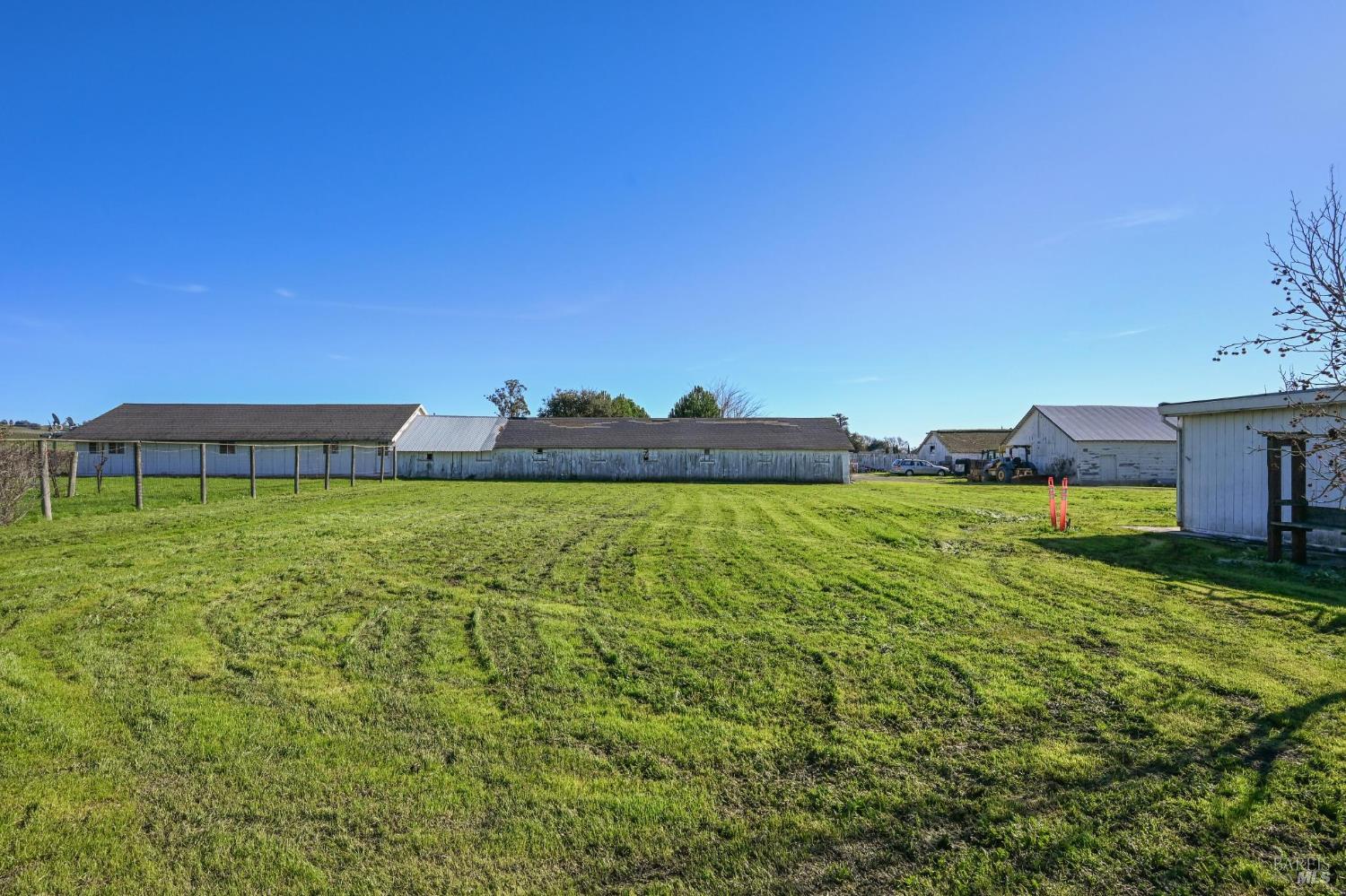 3957 Lakeville Highway