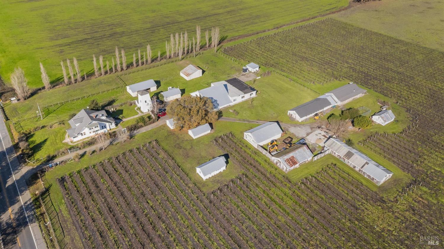 3957 Lakeville Highway