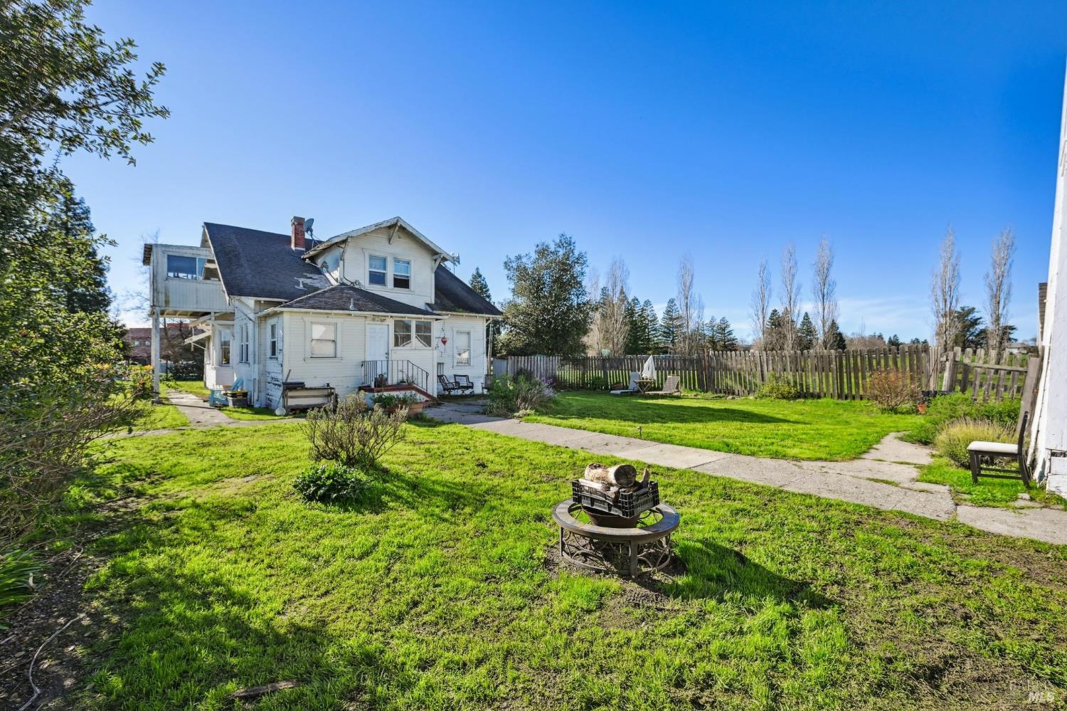 3957 Lakeville Highway