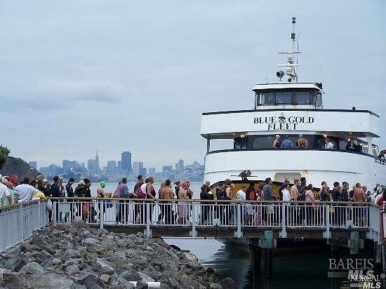 1882 Centro West Street