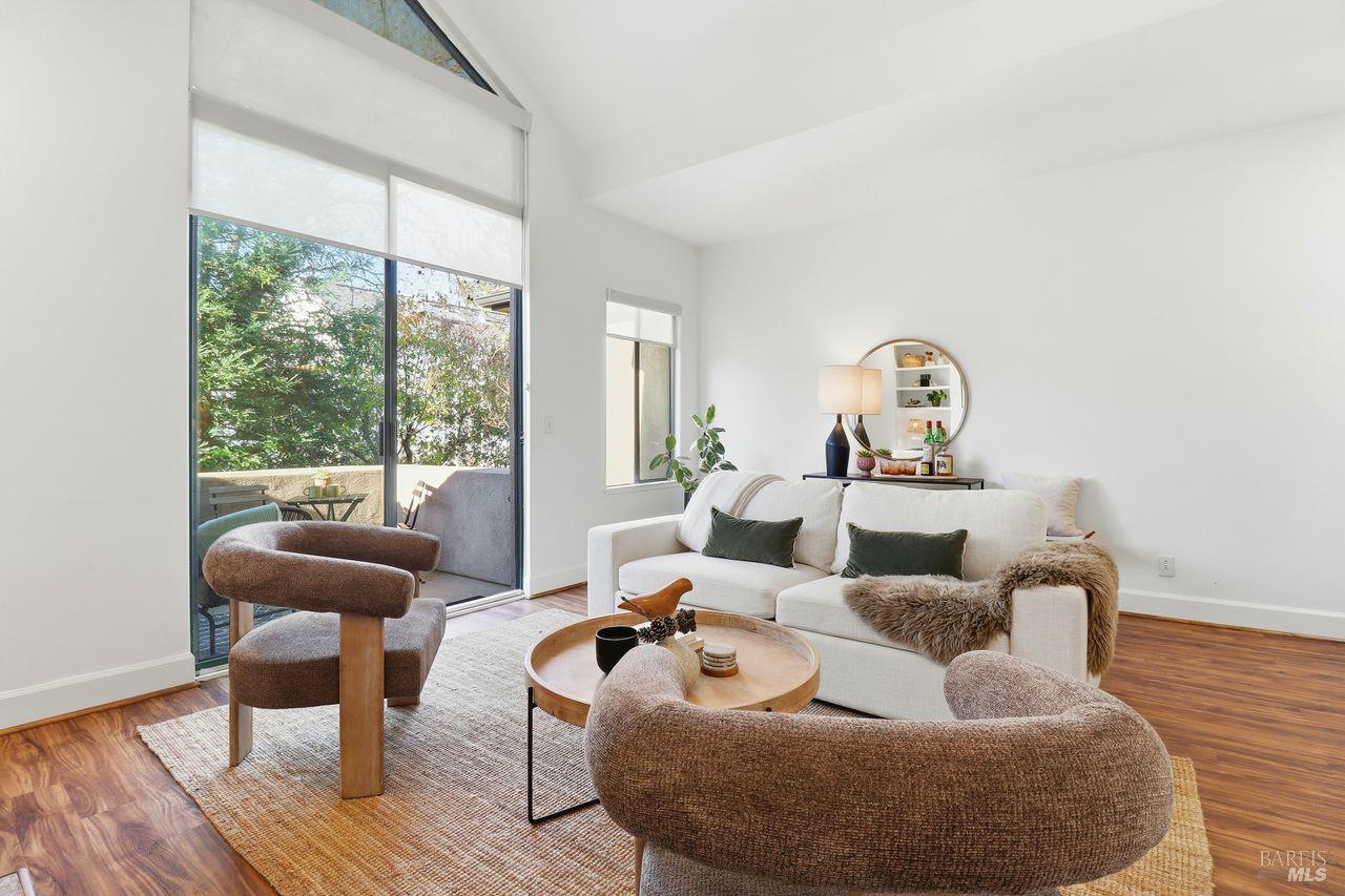 37 Ross Avenue Unit: #5