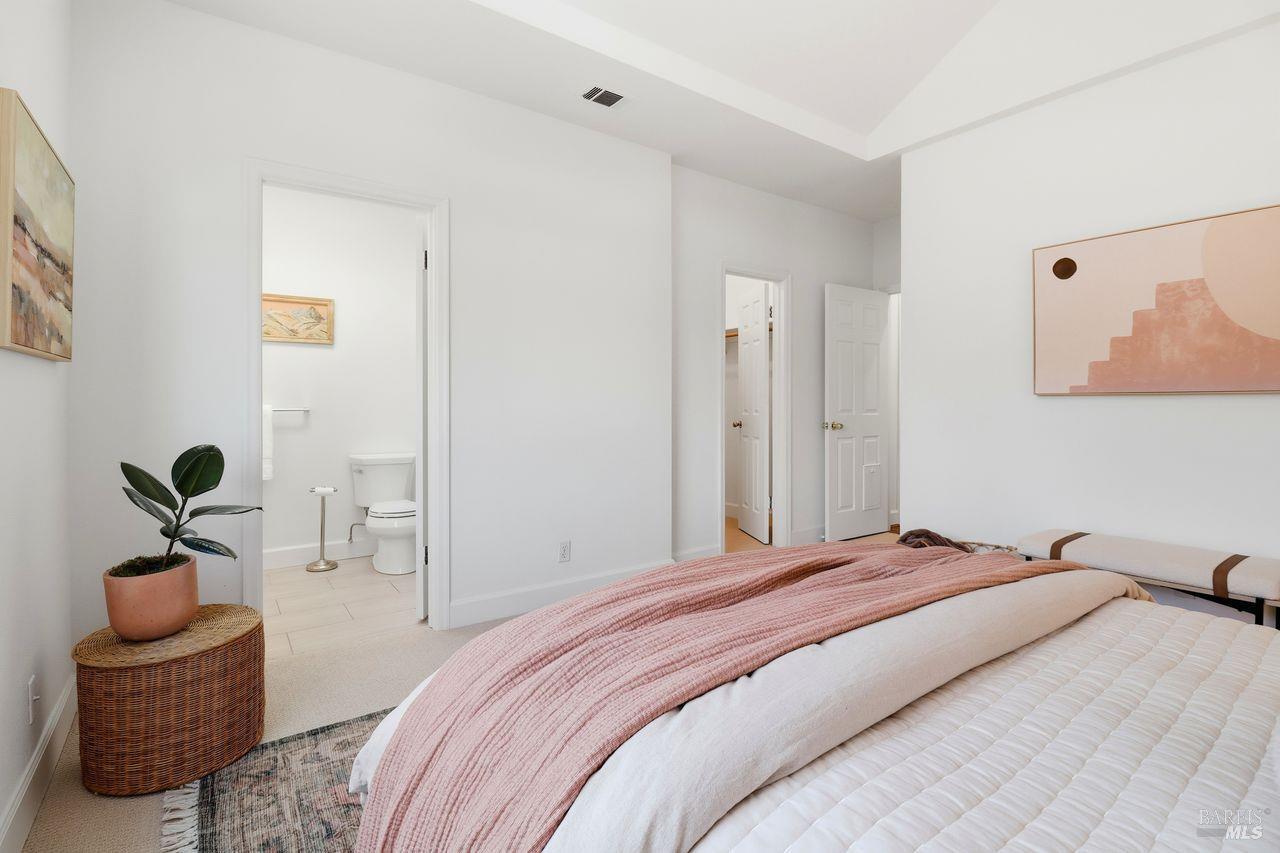 37 Ross Avenue Unit: #5