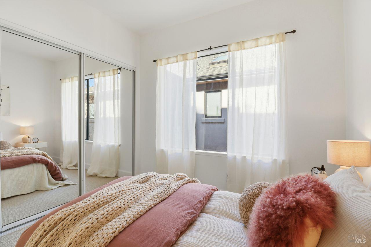 37 Ross Avenue Unit: #5