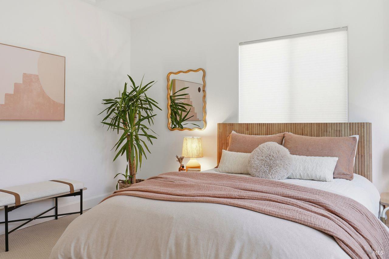 37 Ross Avenue Unit: #5