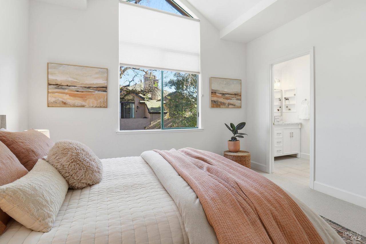 37 Ross Avenue Unit: #5