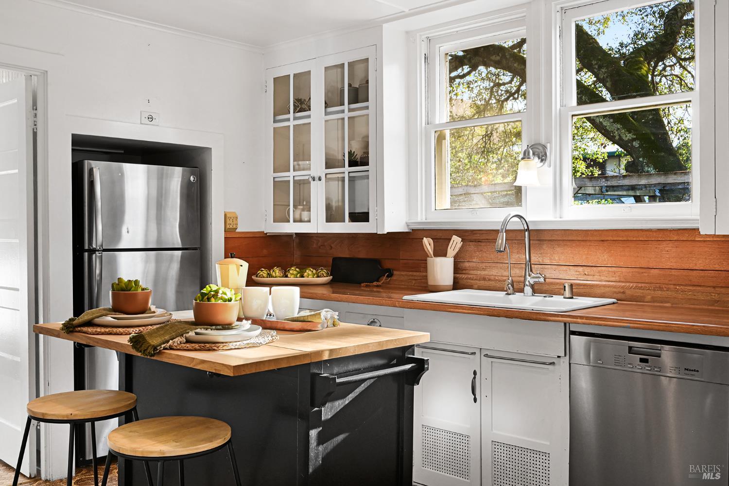 60 Sacramento Avenue