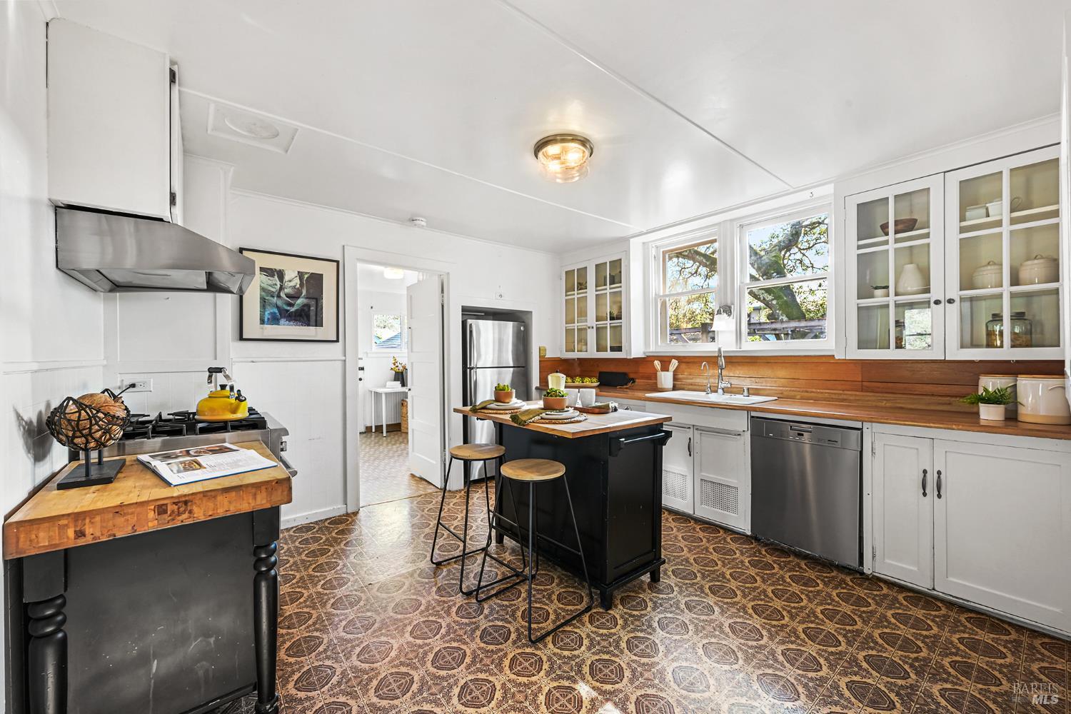 60 Sacramento Avenue