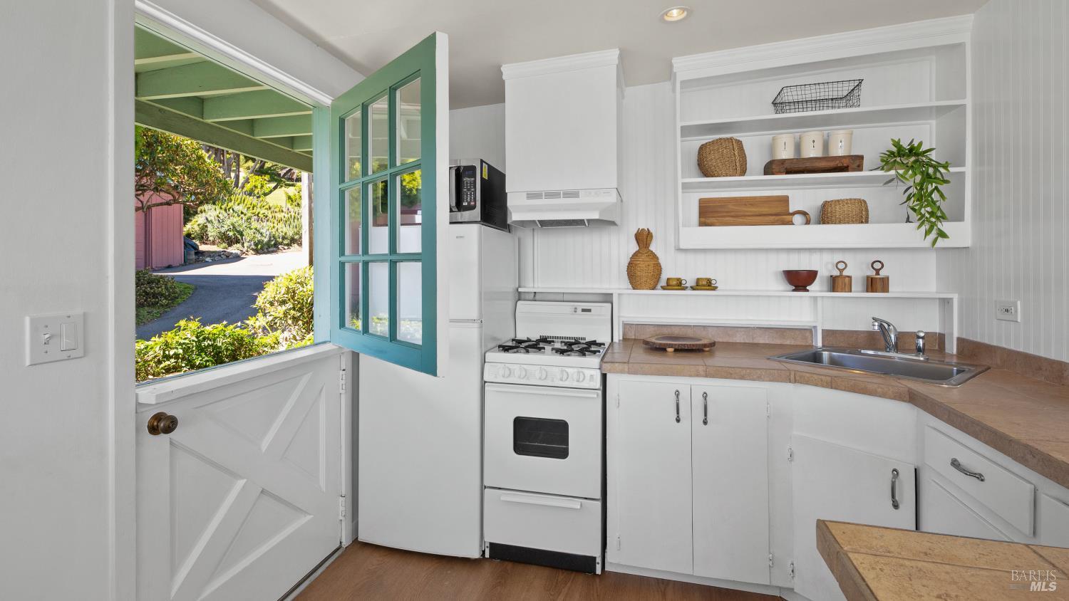 180 Sunset Way Unit: #A