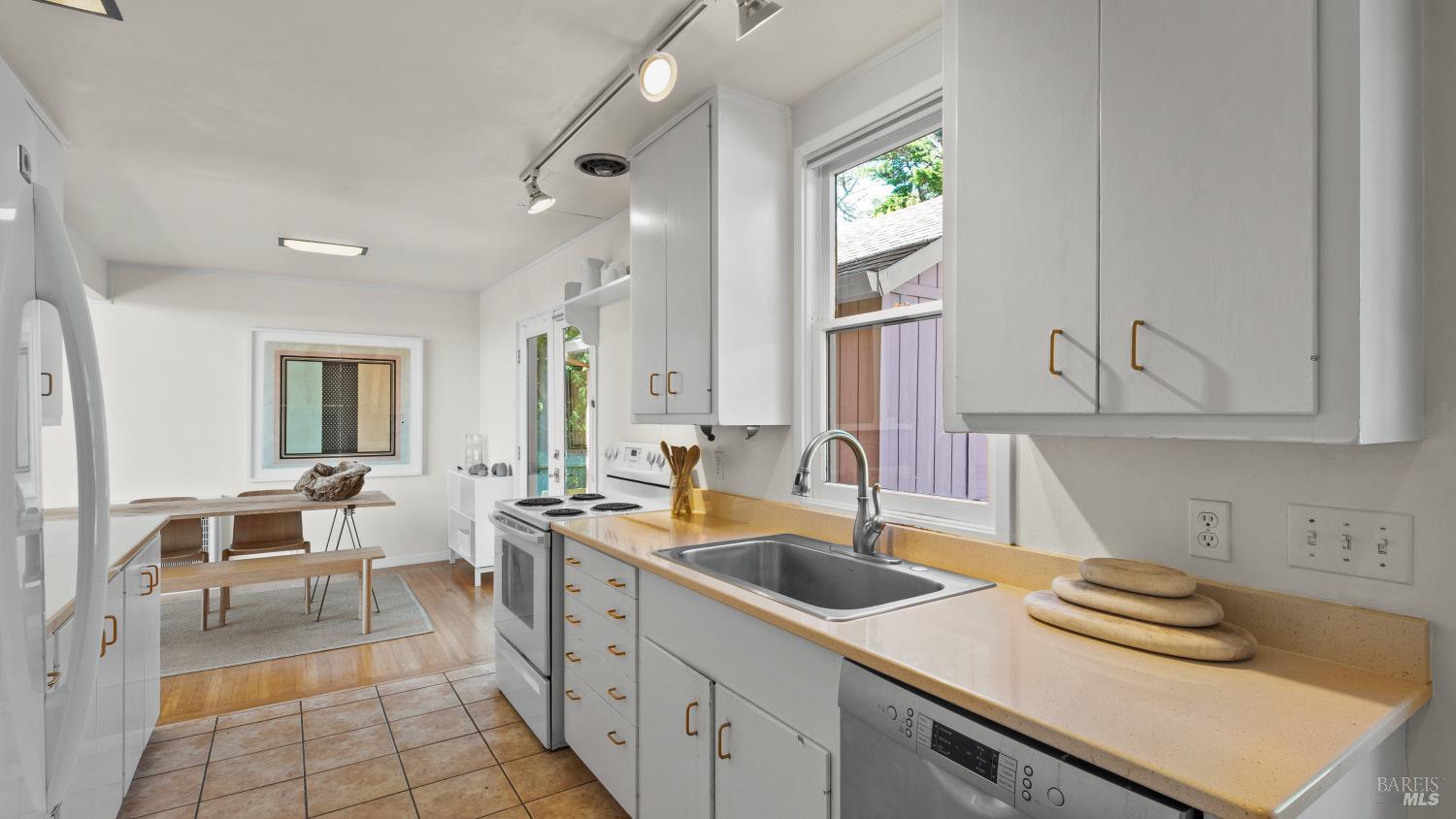 180 Sunset Way Unit: #A