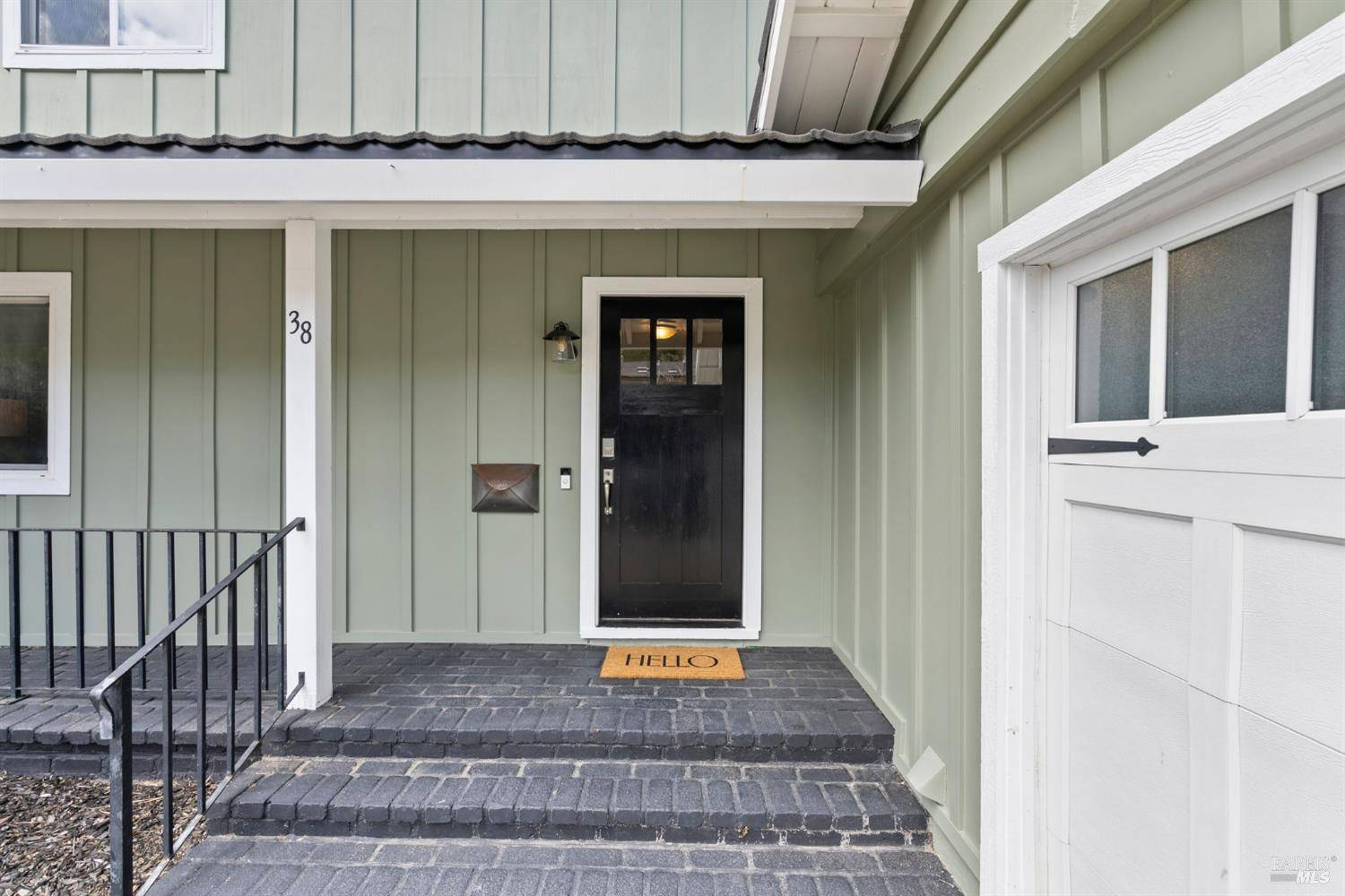 38 Twelveoak Hill Drive