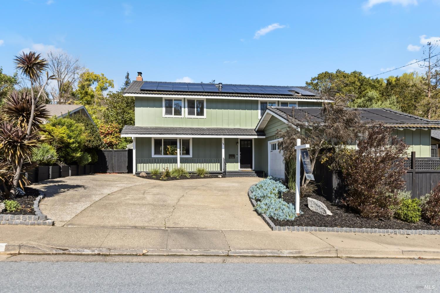 38 Twelveoak Hill Drive