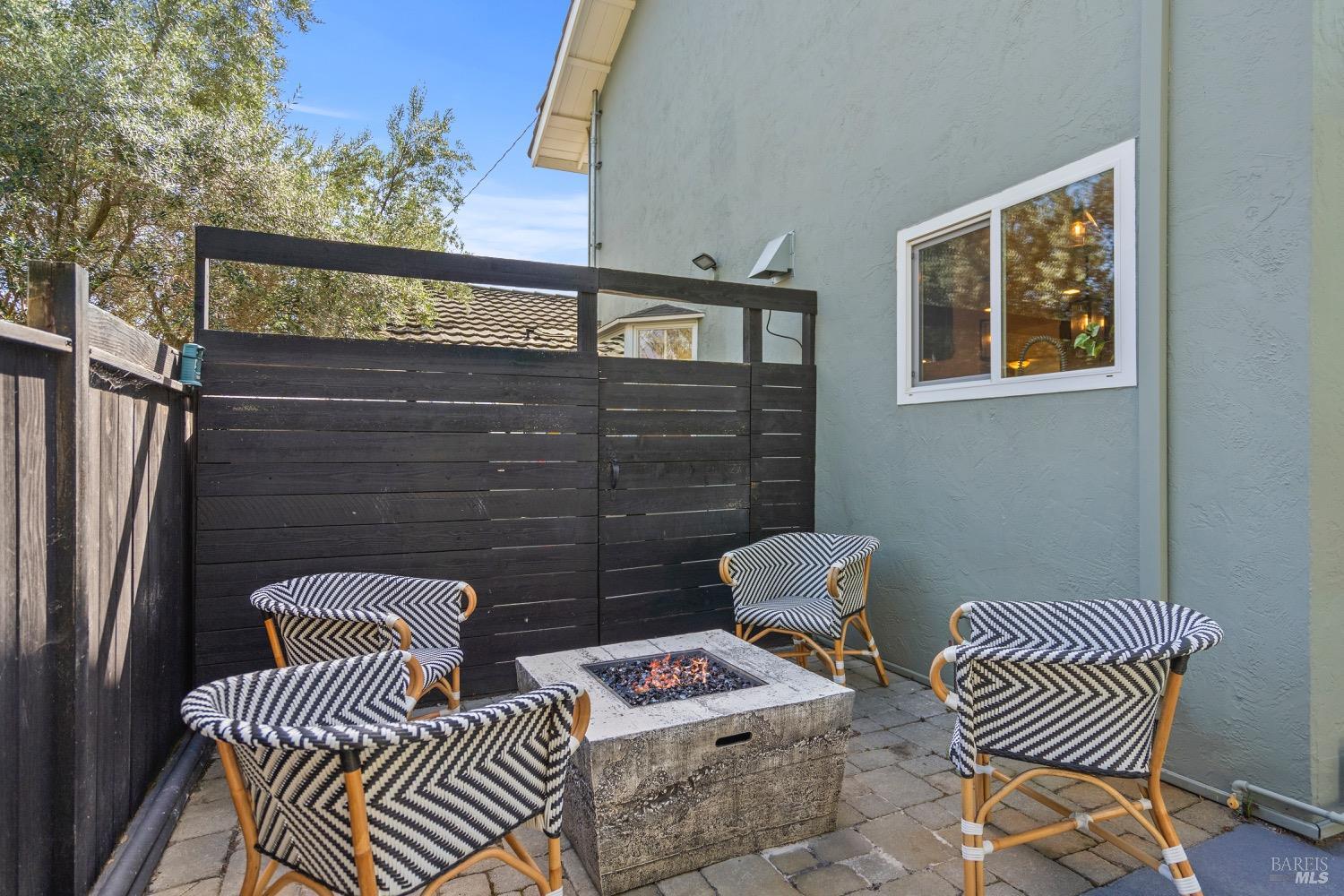 38 Twelveoak Hill Drive