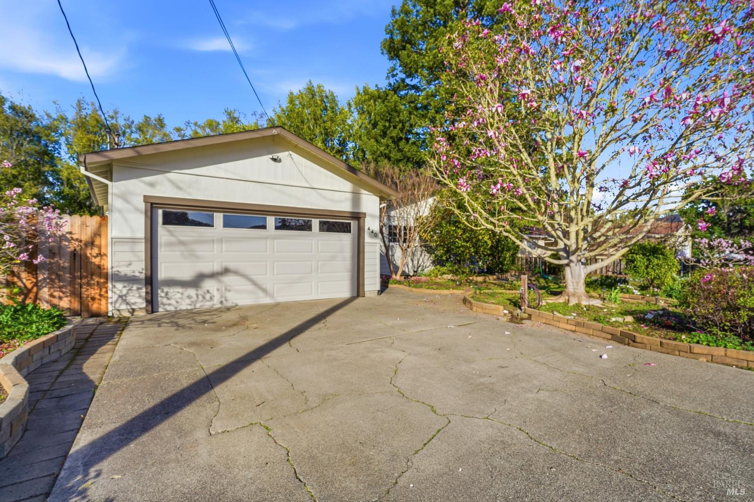 440 Calle De La Mesa