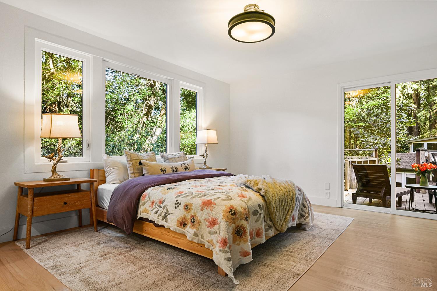 16 Iron Springs Road