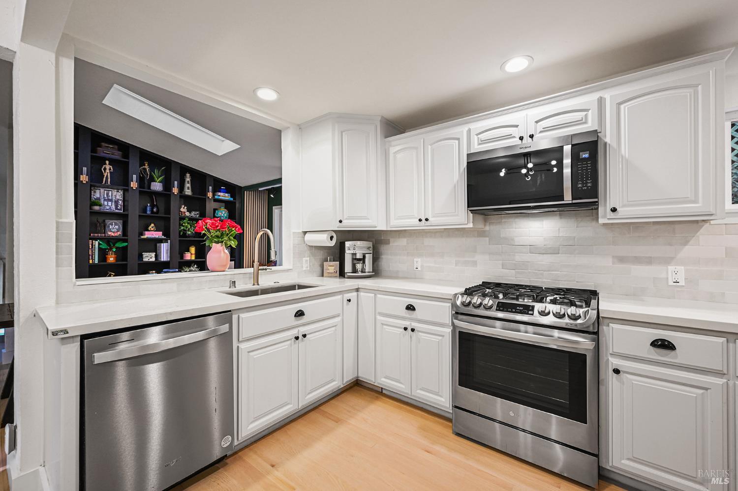 16 Iron Springs Road