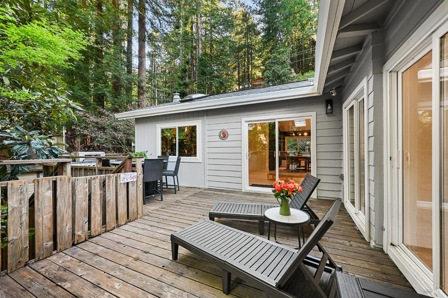 16 Iron Springs Road