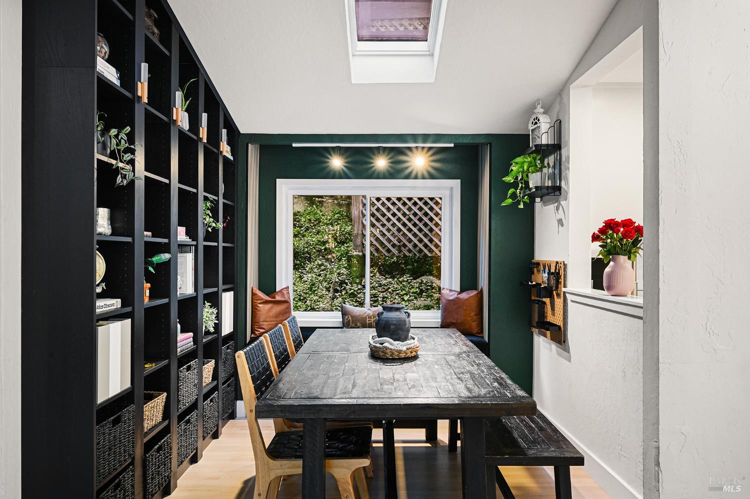 16 Iron Springs Road