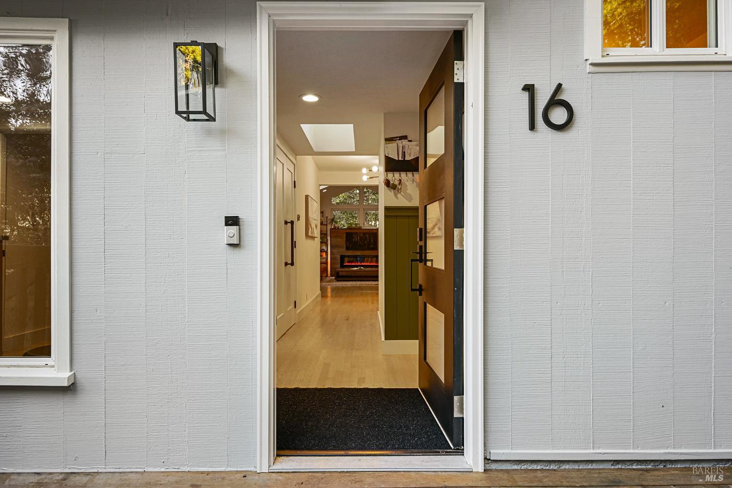 16 Iron Springs Road