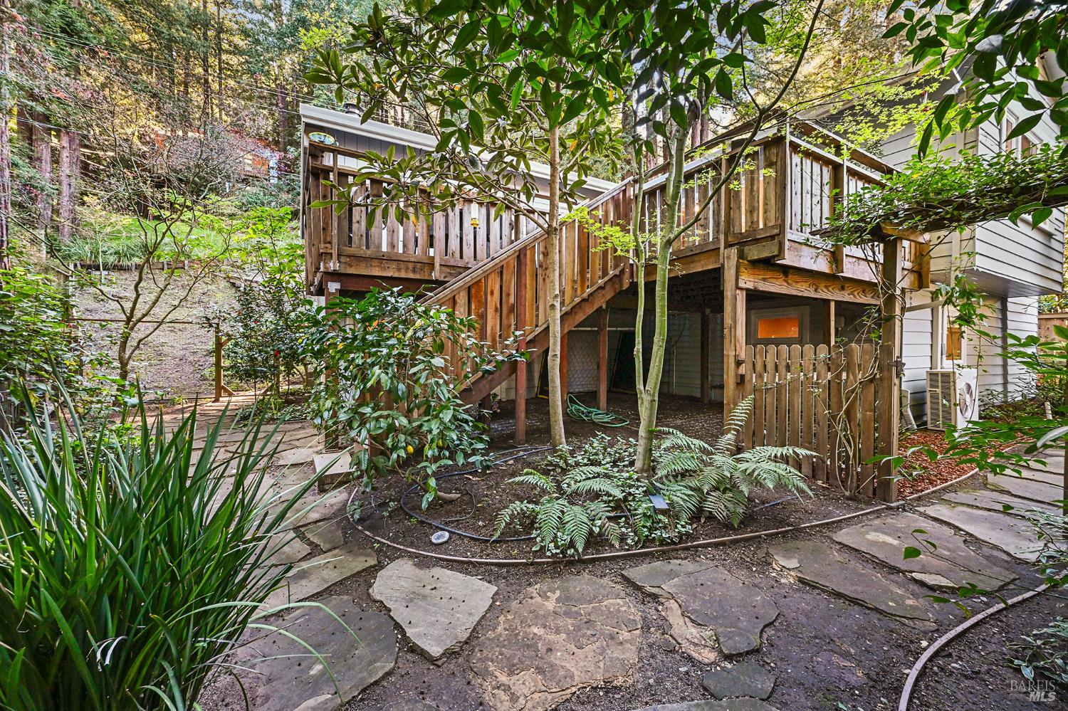 16 Iron Springs Road