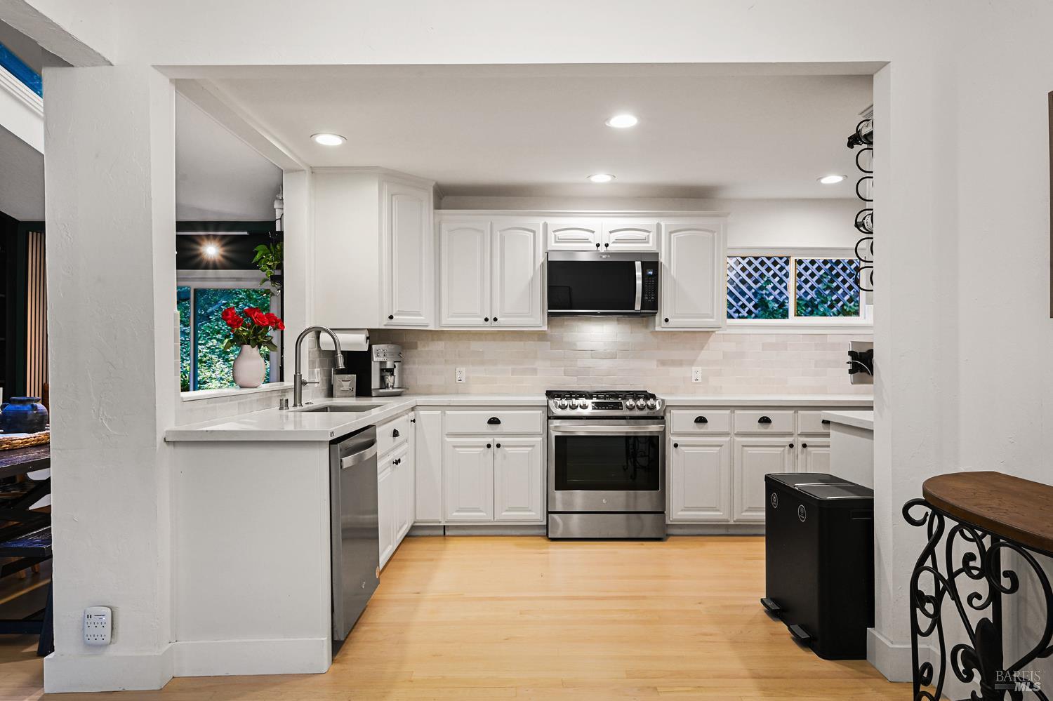 16 Iron Springs Road