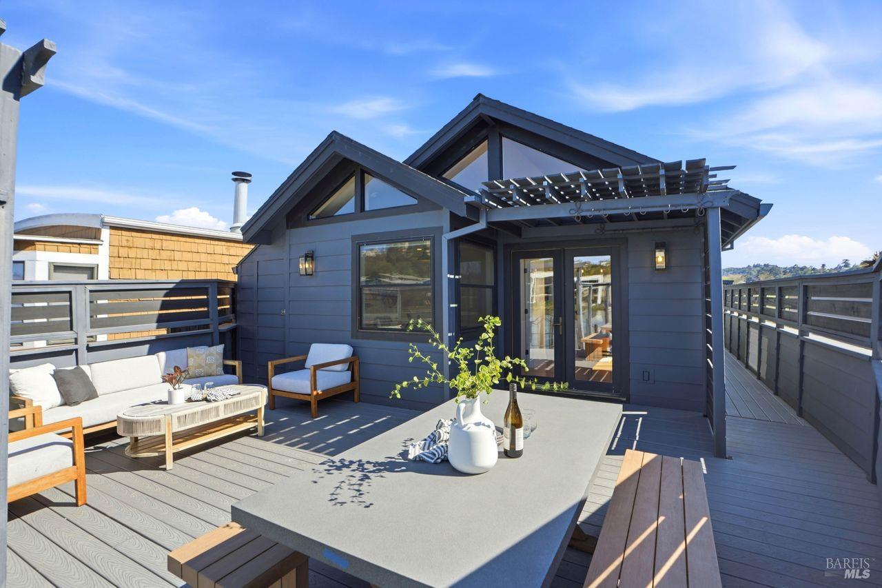 21 Boardwalk One Unit: #1