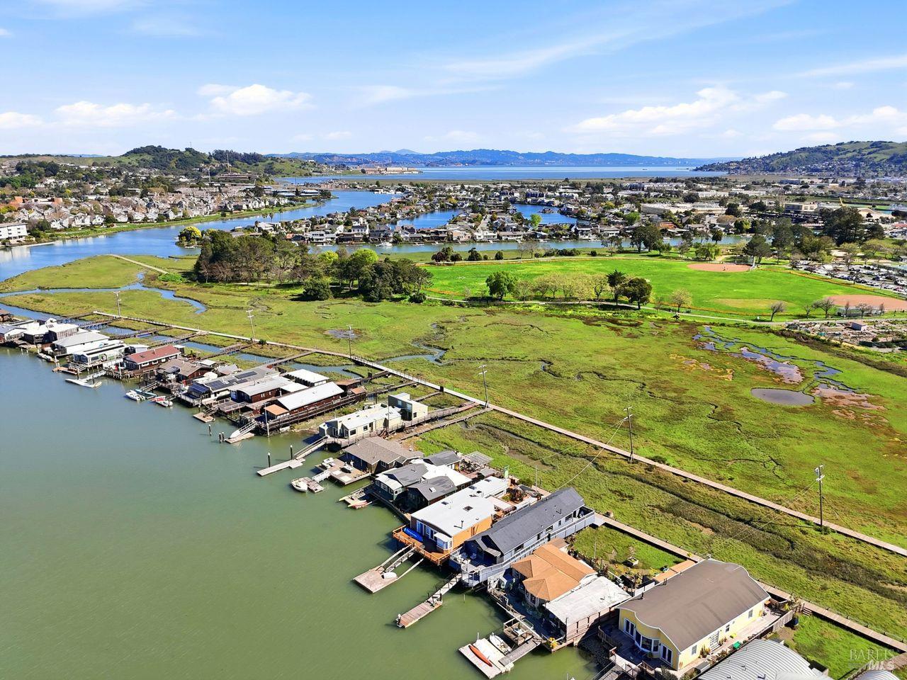 21 Boardwalk One Unit: #1