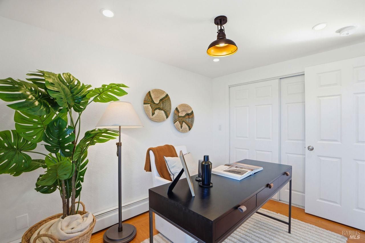 21 Boardwalk One Unit: #1