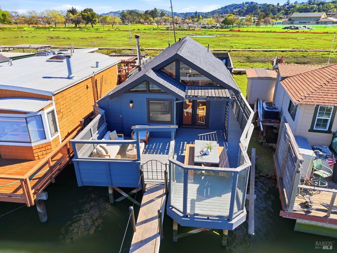 21 Boardwalk One Unit: #1