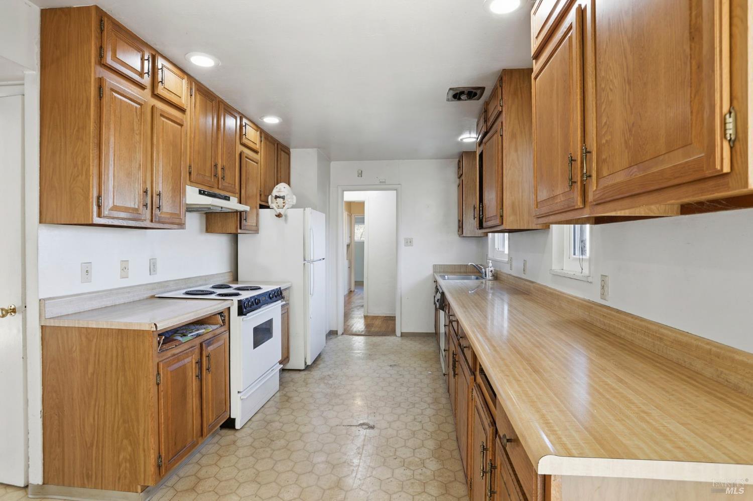 15 Alameda De La Loma