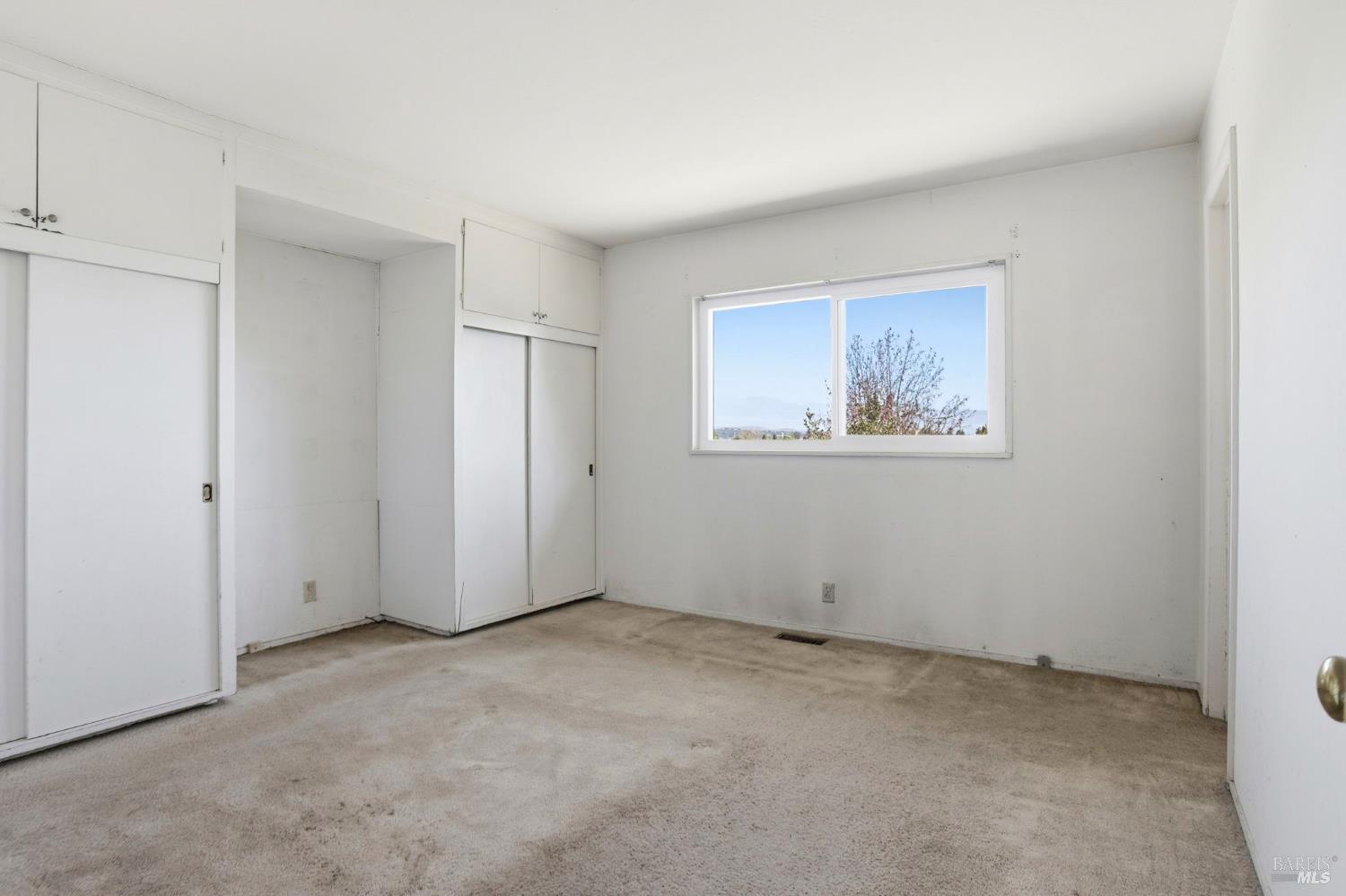 15 Alameda De La Loma