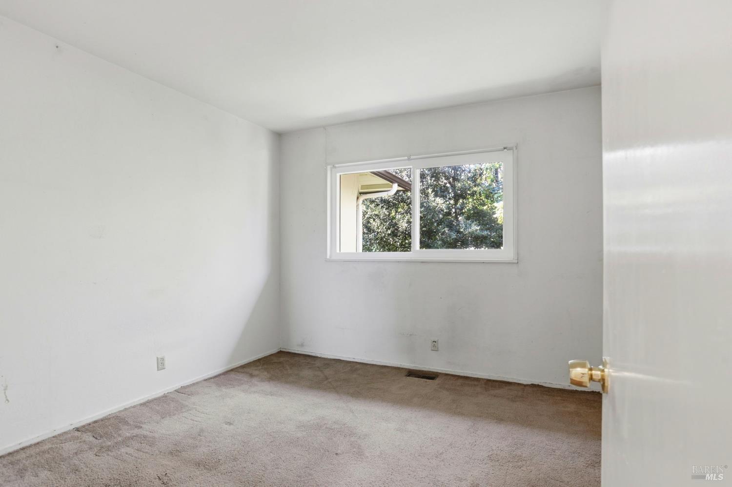 15 Alameda De La Loma